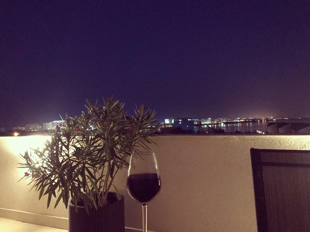 Mamaia Moments Villa, Mamaia Nord Năvodari Buitenkant foto